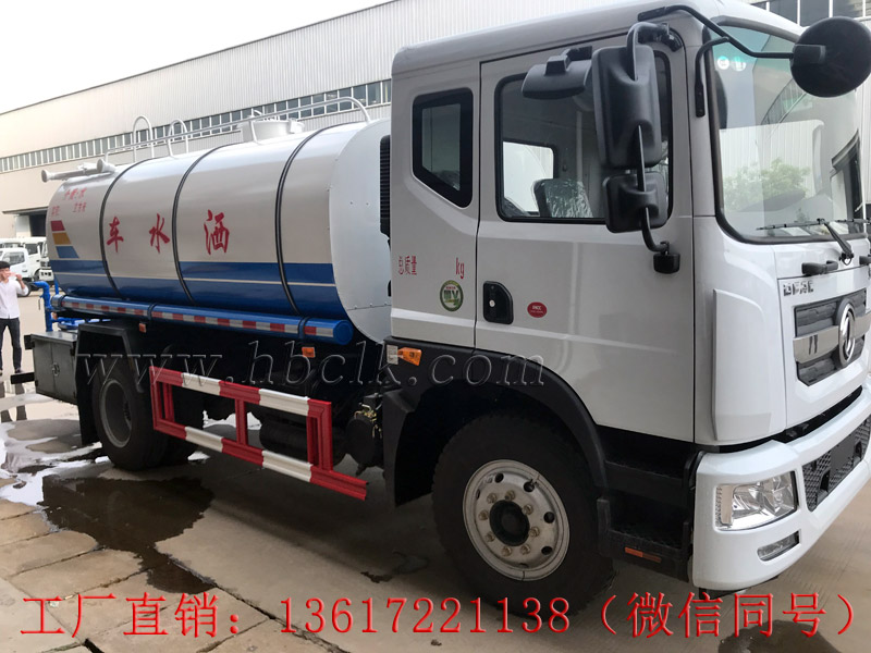 國(guó)五排放東風(fēng)D9保溫運(yùn)水車(chē)