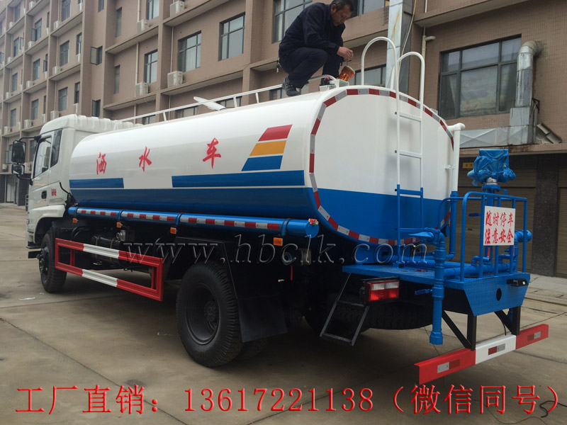 東風專底12噸灑水車正在安裝**示燈